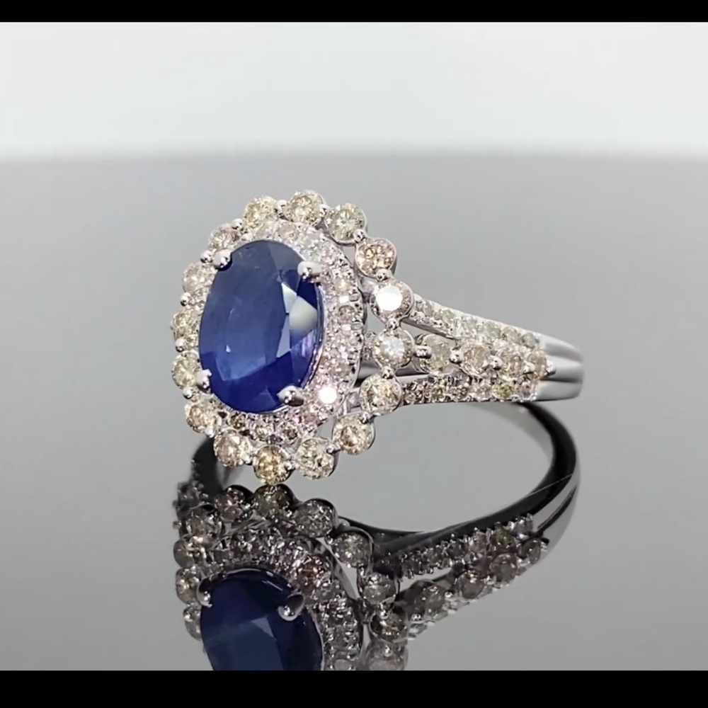 Beautiful 2.50 carat, 10k white gold blue sapphire and diamond ring!